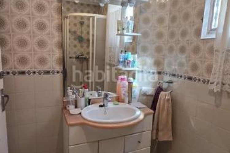 Casa  cantonera, ideal para 2 familias en Ca n'Anglada Terrassa