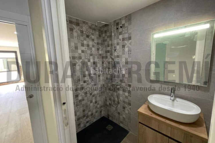Piso bajos con patio en venta en ca naurell en Ca n'Aurell Terrassa