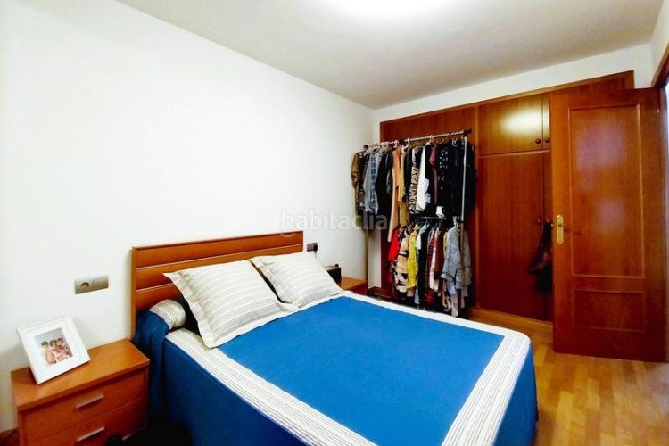 Casa adosada unifamiliar adosada con estudio 55 m2 en Terrassa