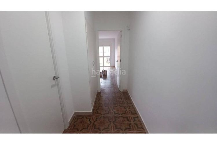 Piso  en la calle olot en Les Arenes - La Grípia - Can Montllor Terrassa