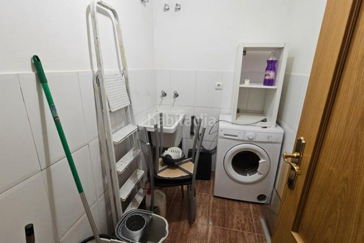 Planta baja en carrer de ricardo caro 31 exclusiva vivienda seminueva con parquing en Terrassa