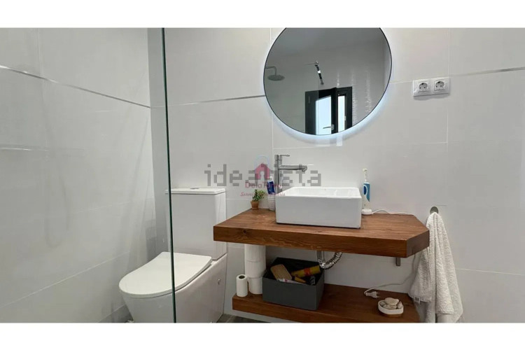 Chalet pareado en carretera de Rellinars