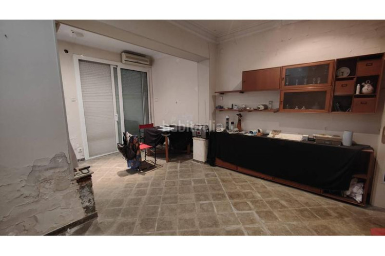 Casa adosada venta casa adosada a reformar con muchas posibilidades. en Terrassa
