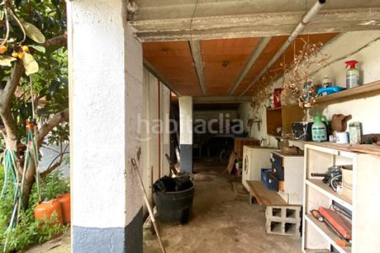 Chalet  bifamiliar ubicado en Can Parellada en Terrassa