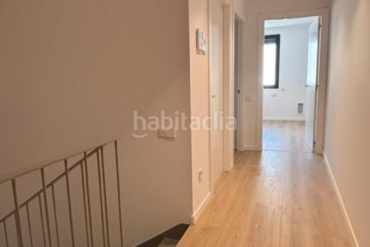 Casa en carrer de las navas de tolosa 87 exclusiva casa a estrenar con piscina privada en Terrassa
