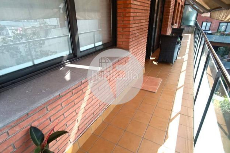Dúplex  de ensueño en el centro con gran terraza y balcón, 2 plazas de parking y detalles premium en Terrassa