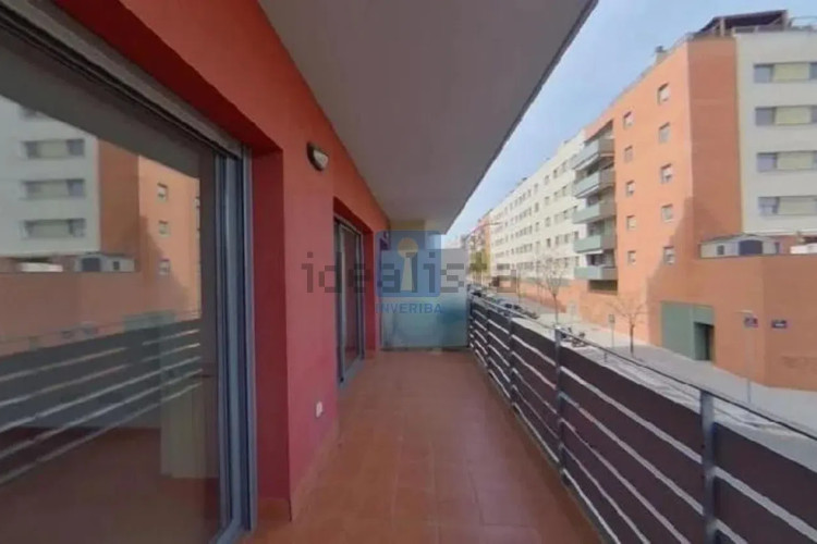 Piso en calle del Montsià