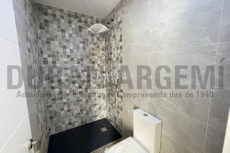 Piso bajos con patio en venta en ca naurell en Ca n'Aurell Terrassa