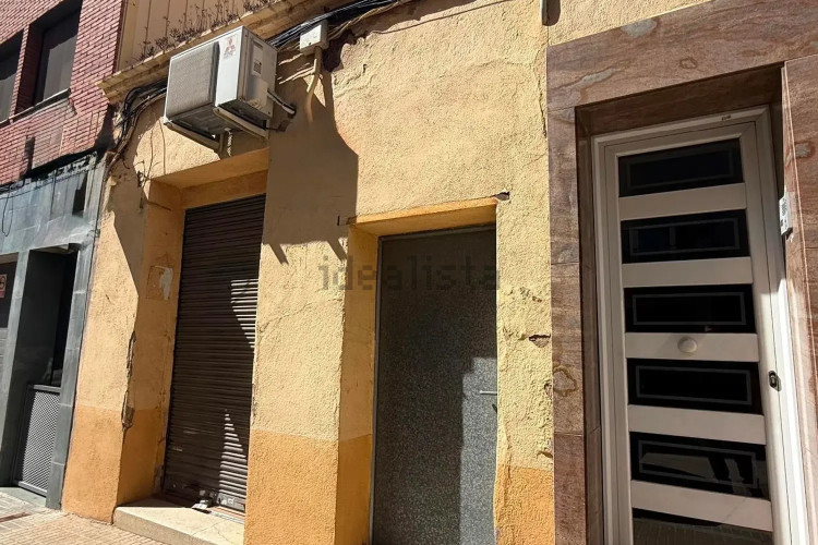 Chalet adosado en calle de Watt