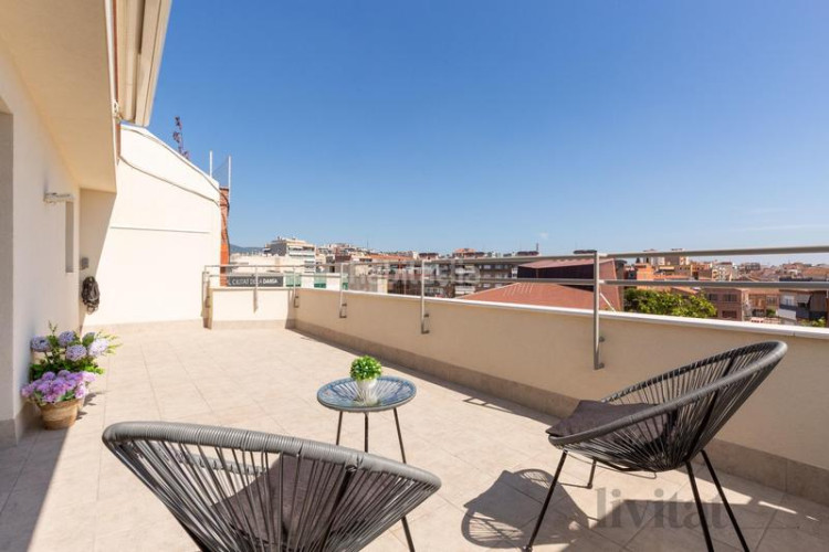 Piso en carrer arquimedes ático en el centro en Ca n'Aurell Terrassa