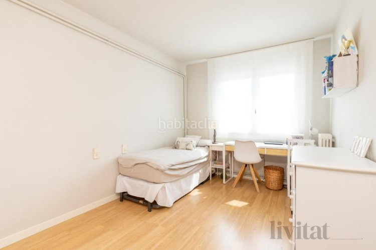 Piso pis al centre amb dues places daparcament i traster en Terrassa