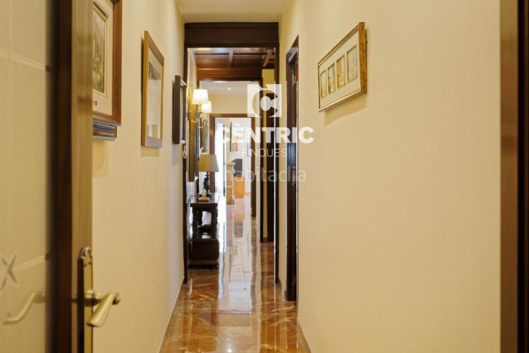 Piso  espacioso y luminoso en ca naurell con una ubicación inmejorable! en Terrassa