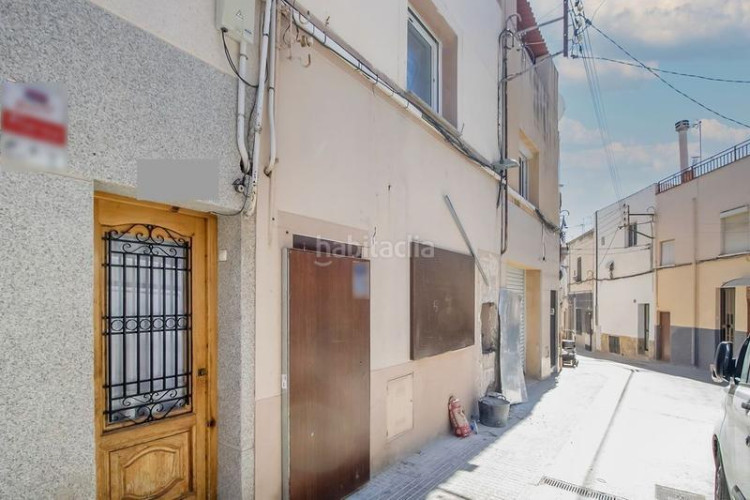 Piso dúplex con gran potencial para reformar en el corazón ! en Terrassa