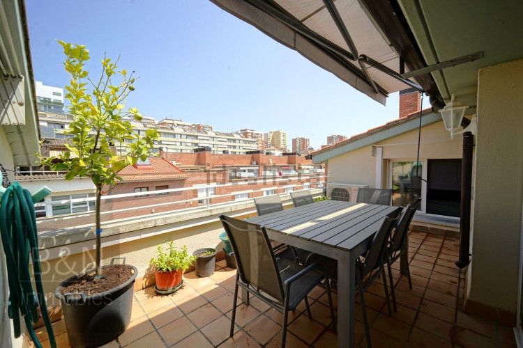 Dúplex en Barrio Zona Esportiva