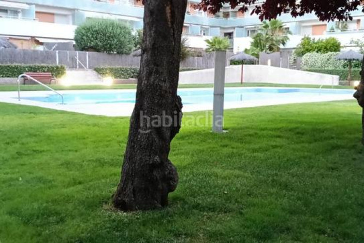 Planta baja piso de en Segle XX con pk actualmente alquilado en Terrassa