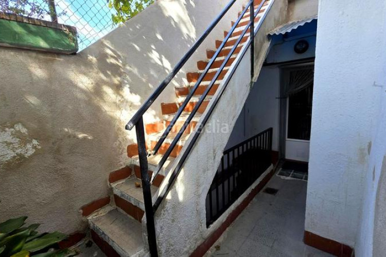 Casa  cantonera, ideal para 2 familias en Ca n'Anglada Terrassa