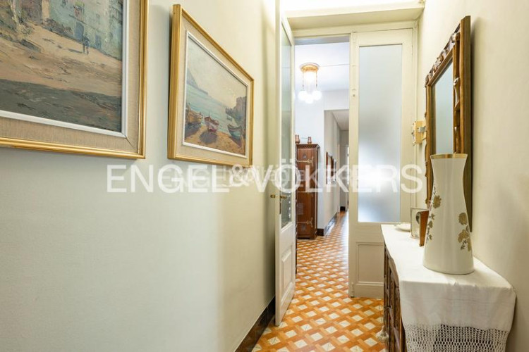 Apartamento vive en el corazón con historia, estilo y todo el confort actual en Terrassa