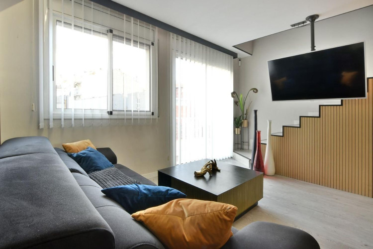 Calle de Sevilla, Egara