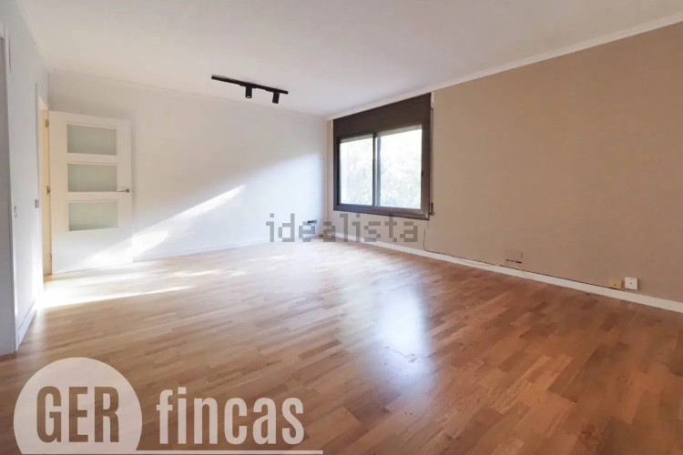 Piso en avenida de Joaquim de Sagrera