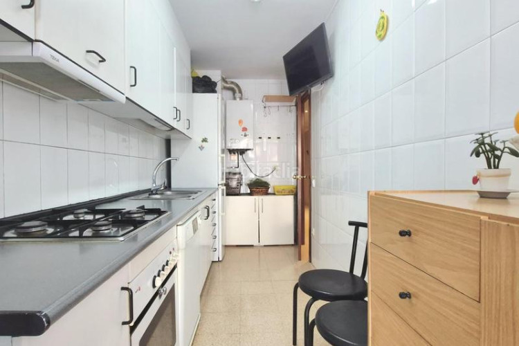 Piso pis de 4 hab amb parquing i espectacular de traster 25 m2 a la gripia en Terrassa