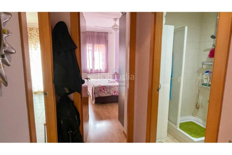 Piso  seminuevo en venta tocando avda. de barcelona de 35m construidos. en Terrassa