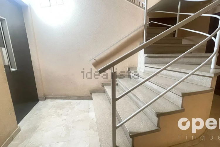 Piso en plaza del Mestre Serrat