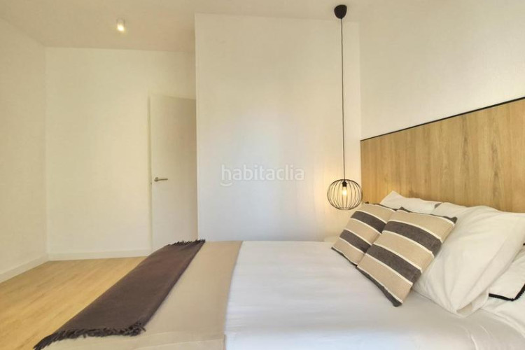 Piso de 4 hab reformat a estrenar al carrer prat de la riba tocant jacquard en Terrassa