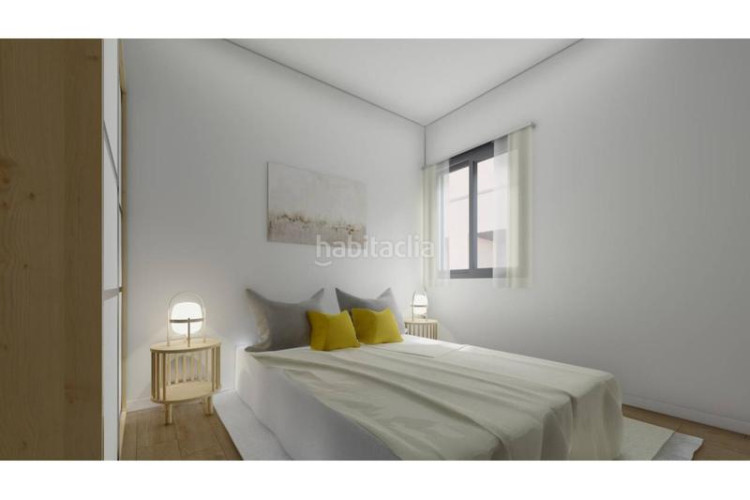 Piso dúplex duplex con terraza y tres habitaciones en San Pere en Terrassa