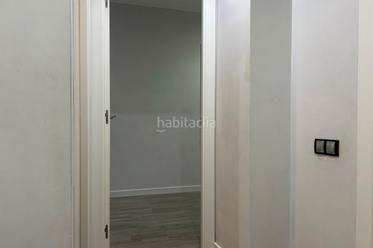 Piso 3 habitaciones, terraza, balcón y parking en Terrassa