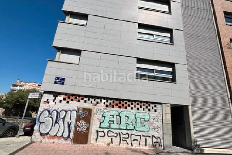 Piso en carrer datenes 24 piso en venta en Roc Blanc Terrassa