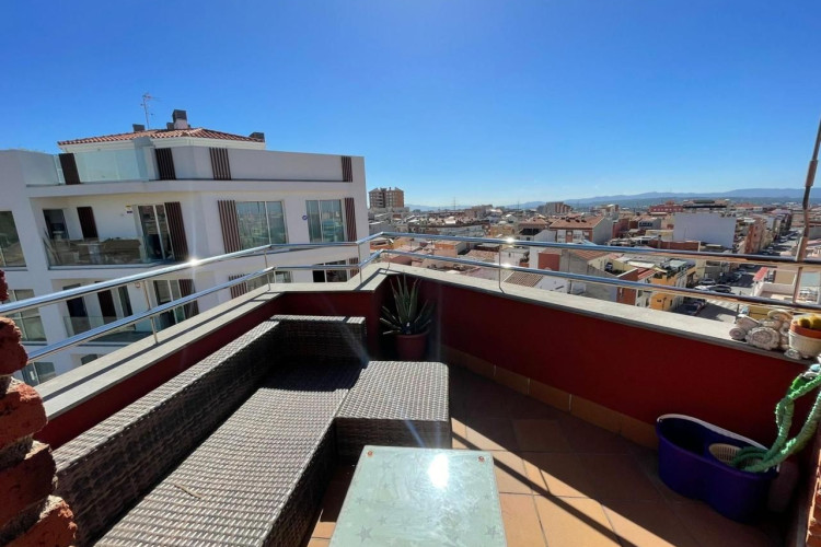 De Francesc Maciu00E0, Sant Pere Nord