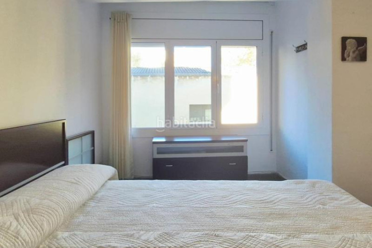 Piso cantoner de 115 m2 amb 4 hab i 2 banys al carrer faraday a 100 metres de la plaça del progres en Terrassa