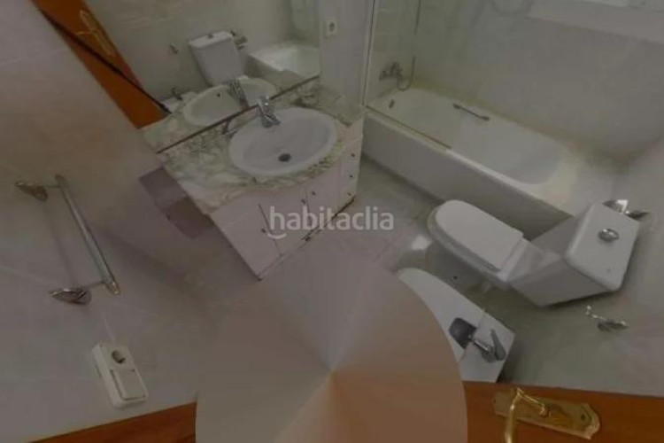Piso  de 4 habitaciones en Zona Esportiva Terrassa