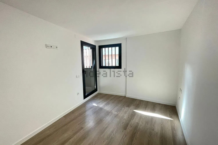 Piso en calle Transversal, 181