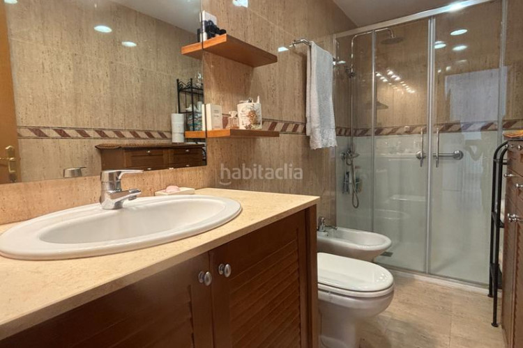 Dúplex impecable duplex en el corazón de pere parres a dos minutos del centro con parquing incluido en Terrassa