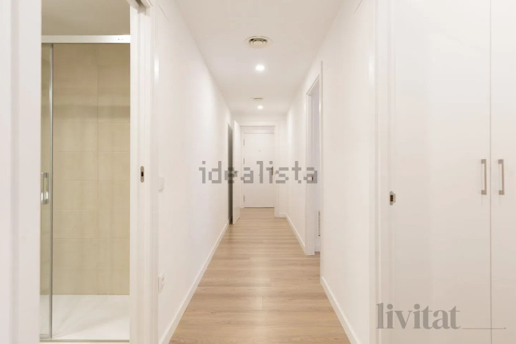 Piso en calle Transversal, 181
