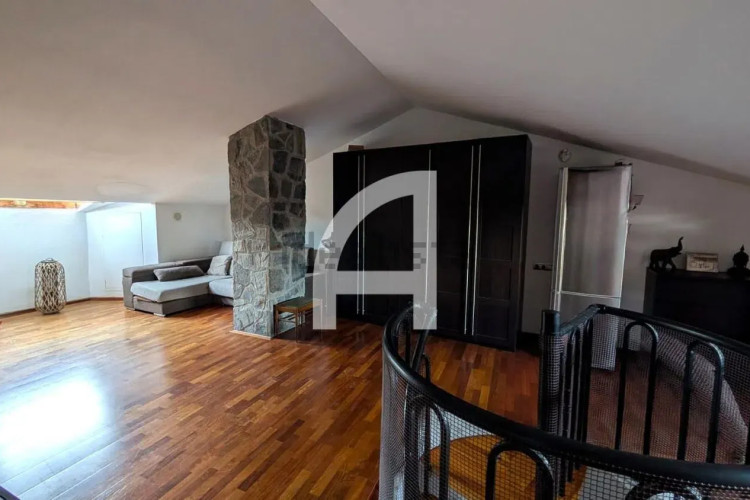 Dúplex en calle de Maria Auxiliadora