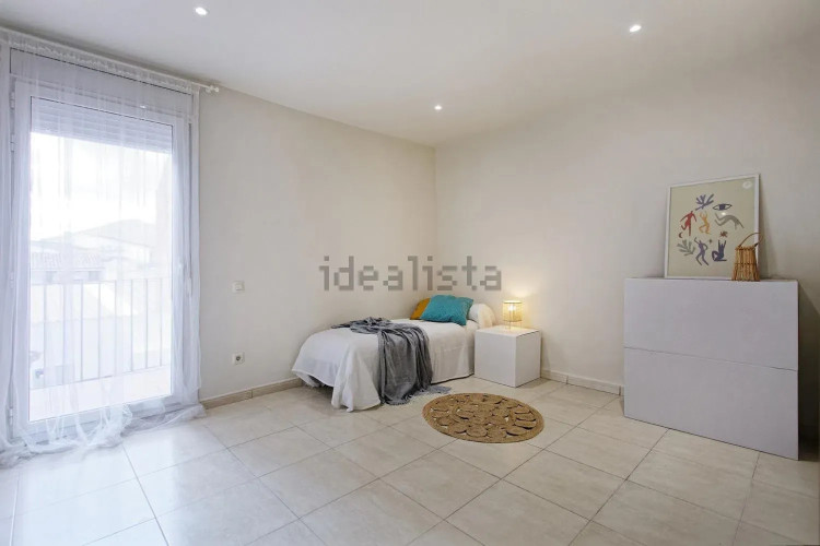 Chalet adosado en calle de Topete