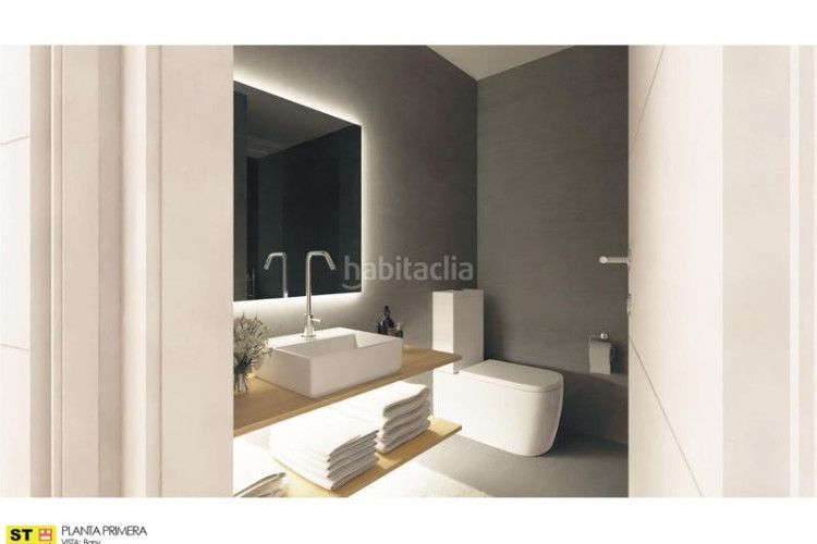 Casa  230m2 per estrenar al carrer emili badiella amb vistes al parc de les bruixes en Terrassa