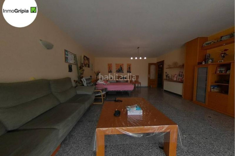 Piso  en venta en les arenescan montllorla grípia08227 en Terrassa