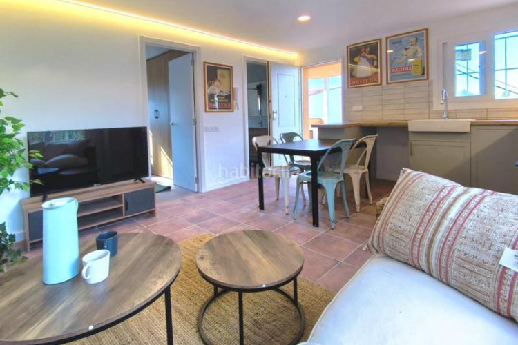 Casa acollidora casa a quatre vents situada en una zona privilegiada amb vistes espectaculars i a només 3 minuts . en Terrassa