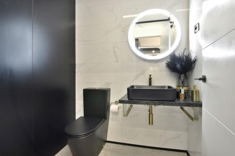 Calle de Sevilla, Egara