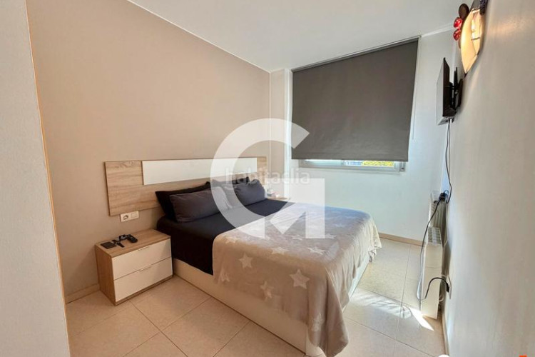 Piso impecable piso con balcon en Torre - Sana Terrassa