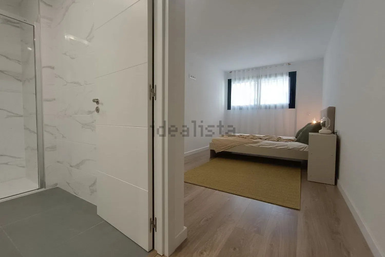 Piso en calle Transversal, 181
