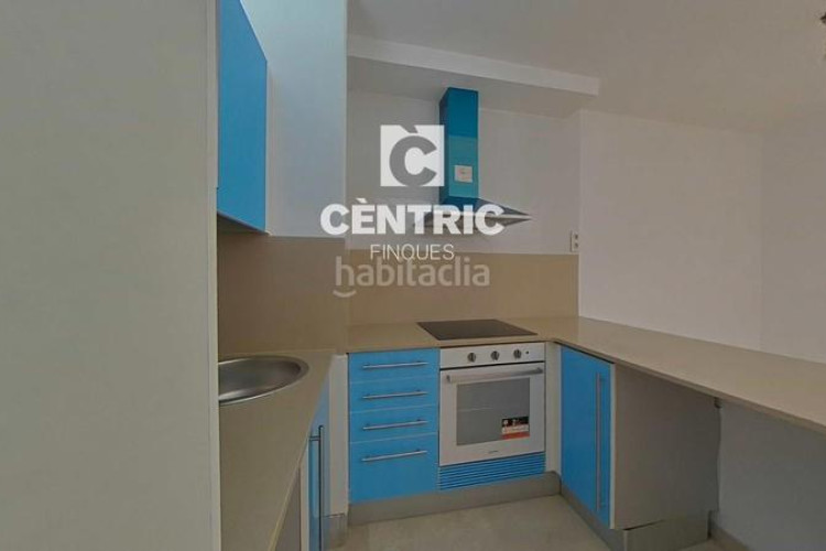 Dúplex piso reformado con 3 habitaciones y alquiler activo inversión con recorrido! en Terrassa