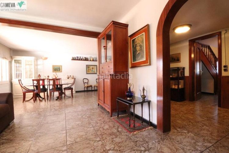 Casa única e impresionante finca a 4 vientos con piscina y jardin en Terrassa