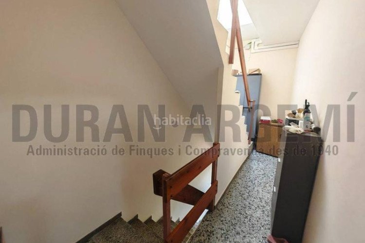 Casa  dos viviendas independientes en venta en la gripia les arenes en Terrassa