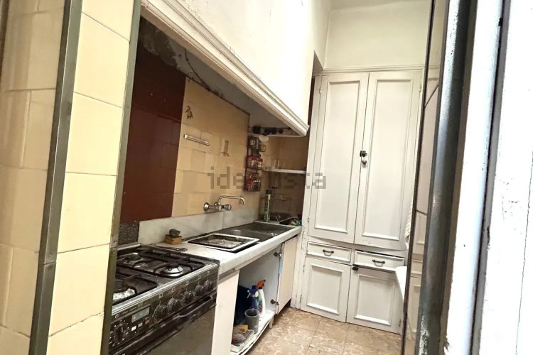 ZONA DE CA N'AURELL. CASA ADOSADA DE 4HABS. PARA REFORMAR ¡Oportunidad única en Ca N’Aurell!