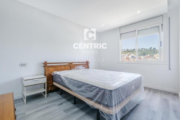 Piso ático reformado en La Cogullada Terrassa