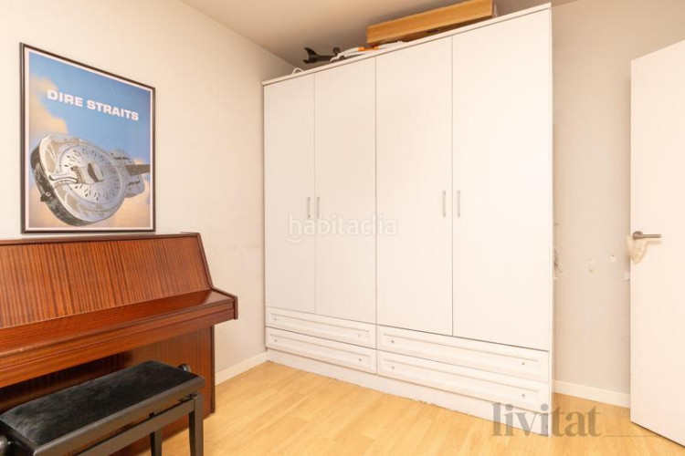 Piso pis al centre amb dues places daparcament i traster en Terrassa